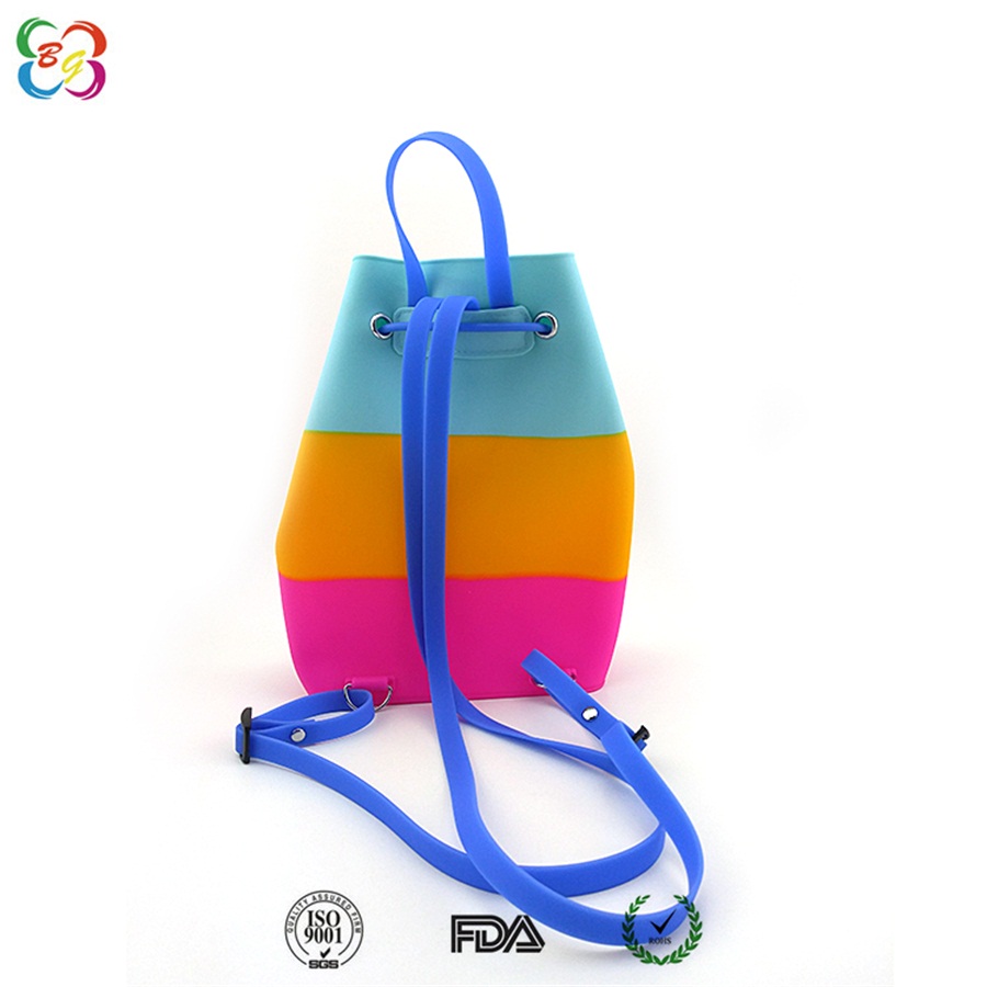 學(xué)生雙肩包 學(xué)生雙肩包