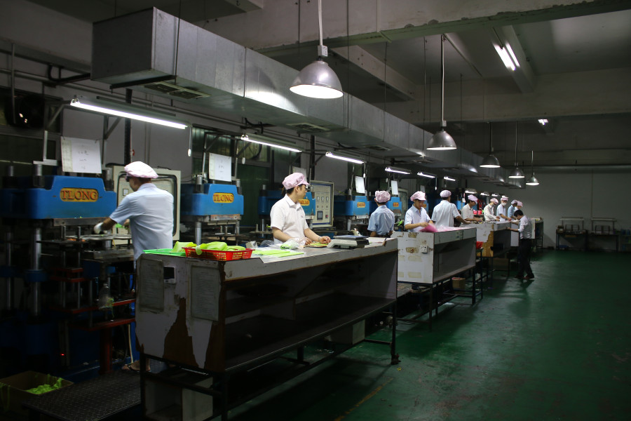 東莞市博高硅膠制品有限公司生產(chǎn)車間