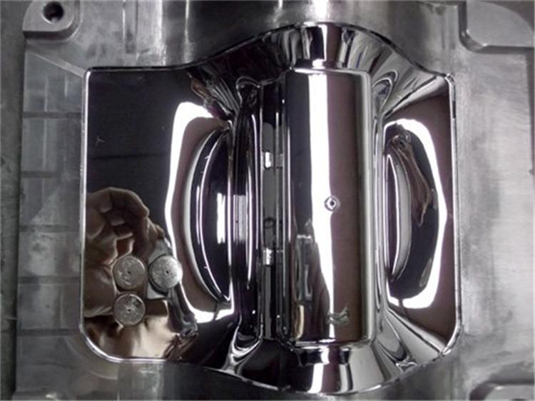 降低粗糙，保證產(chǎn)品表面光潔度，硅膠制品模具拋光工藝功不可沒(méi)